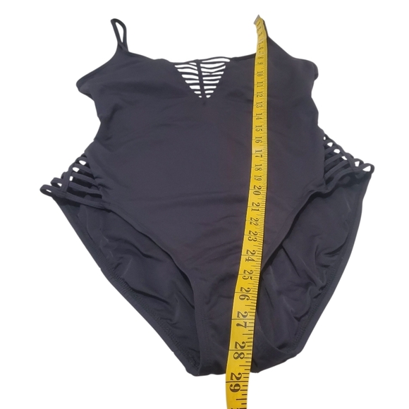 La Blanca Black One Piece Swimsuit Cutout Black 10 Bathing Suit Sexy - Picture 12 of 16